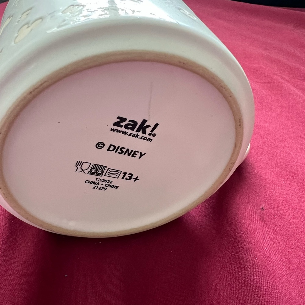 Disney White and Black Mug with Mickey Mouse Design - Picture 5 of 5
